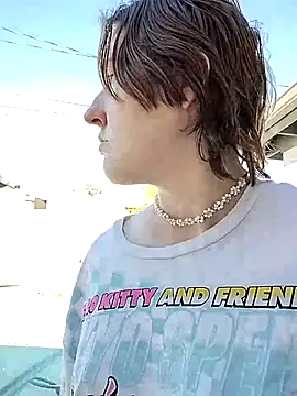 angelbliss10100 online show from October 7, 2025, 2:40 pm