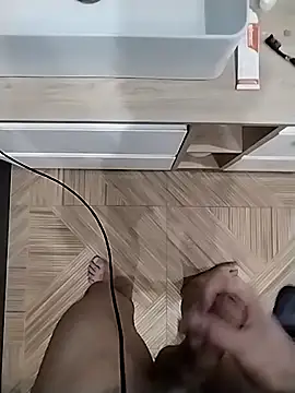 Snapshot of Pio185 chatting on October 29, 2025, 9:25 pm Pio185 online show from October 29, 2025, 9:25 pm