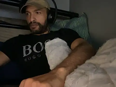 majorb121 online show from November 3, 2025, 8:23 pm