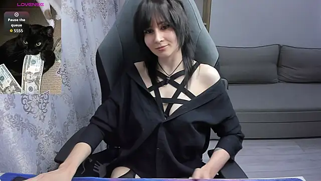 MistyDark online show from May 25, 2026, 11:09 am