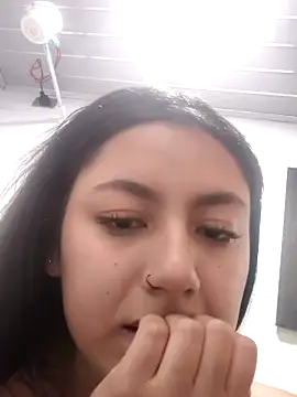 Megara 25 online show from November 25, 2025, 3:40 am