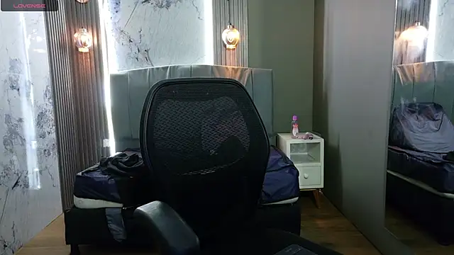 Megara 25 online show from September 24, 2025, 1:28 pm