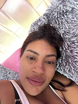 AmberMoss1 online show from October 6, 2025, 7:47 pm