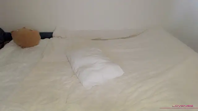 tsunade chan online show from October 26, 2025, 5:19 am