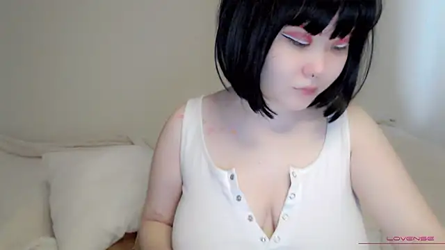 tsunade chan online show from October 13, 2025, 5:20 am