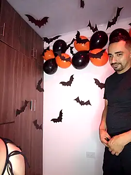 stivenlujan69 online show from November 1, 2025, 2:40 am