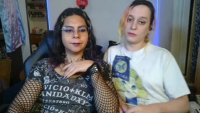 Snapshot of Alani_TransGirl chatting on November 11, 2025, 2:06 am Alani TransGirl online show from November 11, 2025, 2:06 am