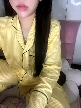 RubyBerry online show from November 19, 2025, 6:02 am