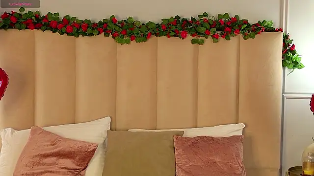 AdoraCortes online show from February 10, 2026, 5:06 am