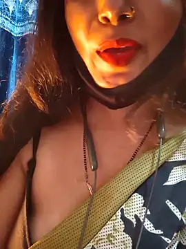 Snapshot of Sonalihot_ chatting on December 17, 2025, 7:24 am Sonalihot online show from December 17, 2025, 7:24 am