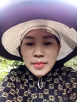 Snapshot of besa4 chatting on February 24, 2026, 10:27 am besa4 online show from February 24, 2026, 10:27 am