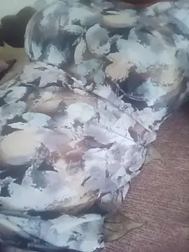 Snapshot of angelcam4 chatting on September 9, 2025, 8:57 am angelcam4 online show from September 9, 2025, 8:57 am