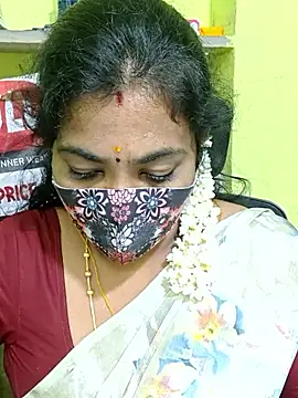 Snapshot of Tamil_Mithra chatting on May 22, 2026, 9:35 pm Tamil Mithra online show from May 22, 2026, 9:35 pm