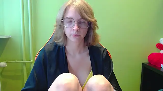 juicyPenny online show from May 18, 2026, 8:30 am