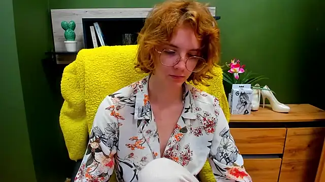 juicyPenny online show from September 23, 2025, 6:31 am