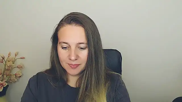 Snapshot of Darklure_ chatting on September 27, 2025, 6:14 pm Darklure online show from September 27, 2025, 6:14 pm