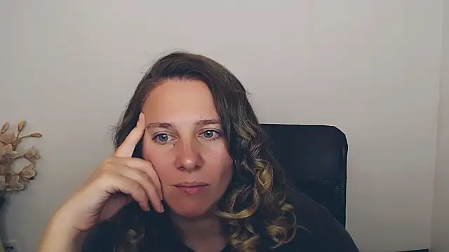 Snapshot of Darklure_ chatting on September 17, 2025, 3:36 pm Darklure online show from September 17, 2025, 3:36 pm