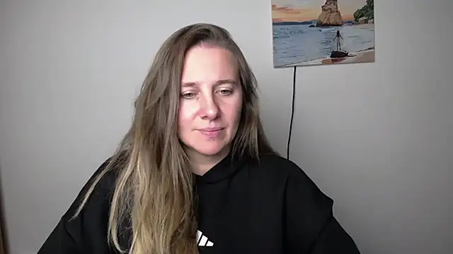 Snapshot of Darklure_ chatting on October 9, 2025, 2:17 pm Darklure online show from October 9, 2025, 2:17 pm