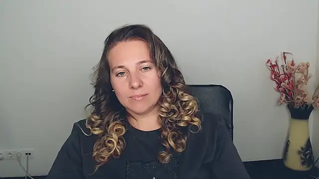 Snapshot of Darklure_ chatting on September 12, 2025, 1:55 pm Darklure online show from September 12, 2025, 1:55 pm