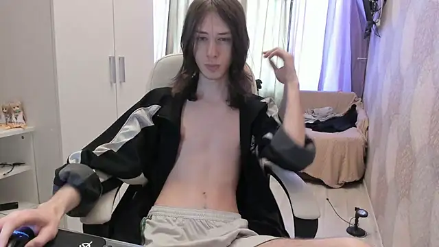 eleganc3 online show from April 14, 2026, 8:08 am