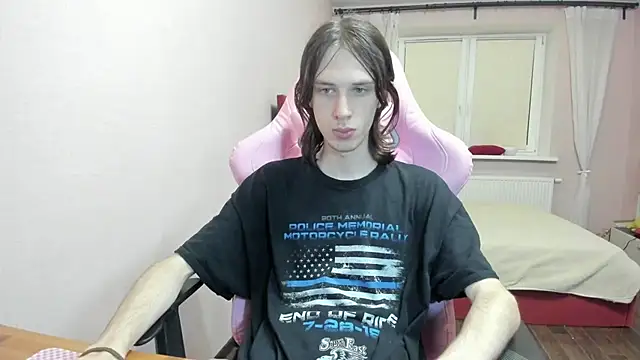 eleganc3 online show from September 26, 2025, 9:32 pm