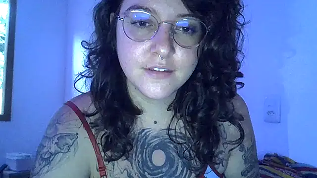 Blue Liz online show from November 21, 2025, 8:08 pm