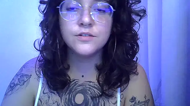 Blue Liz online show from October 2, 2025, 6:22 pm