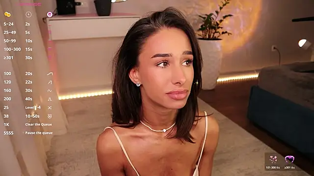 Katherinepinke online show from April 15, 2026, 7:58 pm