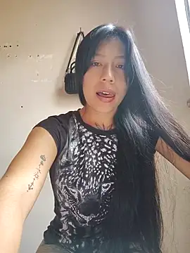 Snapshot of Lanmy_007 chatting on October 13, 2025, 2:18 pm Lanmy 007 online show from October 13, 2025, 2:18 pm