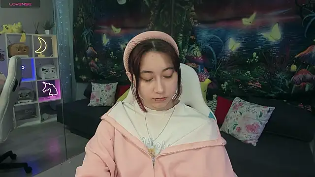 ClaraParks online show from February 4, 2026, 8:26 pm