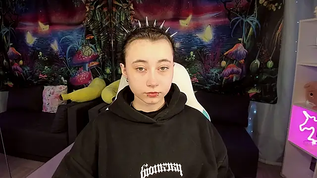 ClaraParks online show from April 10, 2026, 7:21 pm