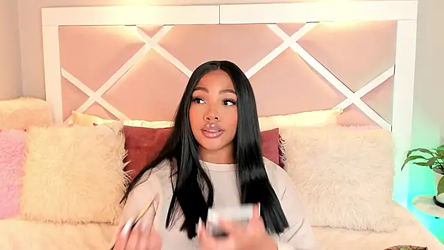 CarolinaSommerr online show from December 2, 2025, 2:56 am