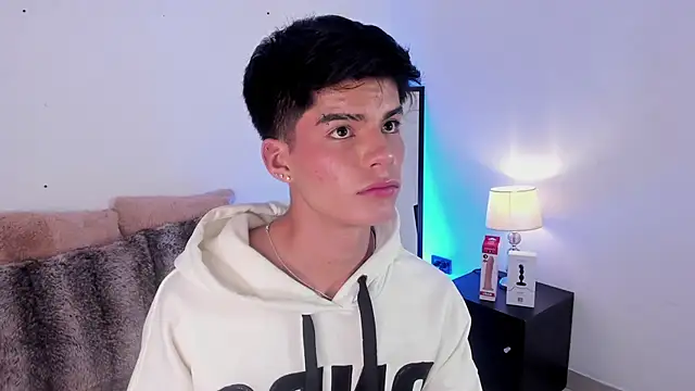 Dulcey  online show from September 22, 2025, 6:08 am