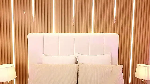 Dulcey  online show from February 22, 2026, 5:43 am