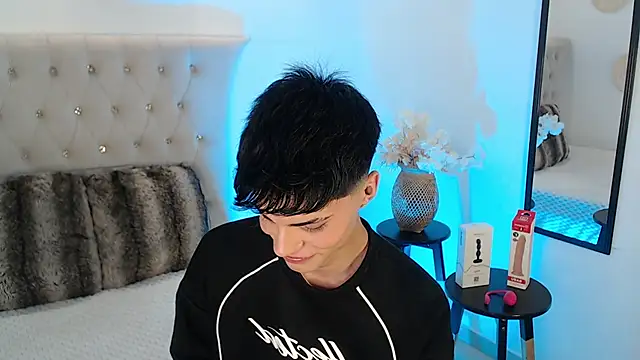 Dulcey  online show from September 10, 2025, 4:22 am