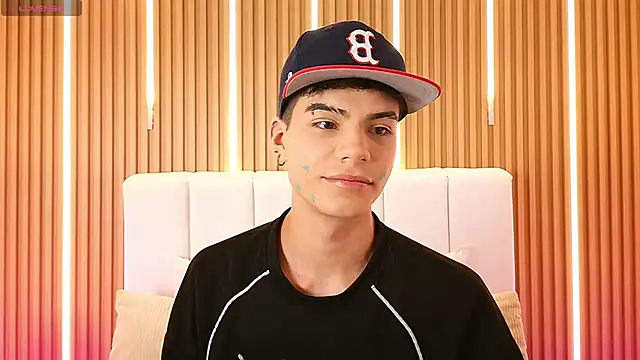 Dulcey  online show from April 4, 2026, 5:58 am