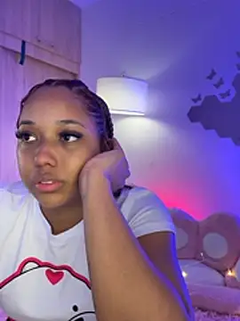 Snapshot of _Zahara_ chatting on February 21, 2026, 12:23 am Zahara online show from February 21, 2026, 12:23 am