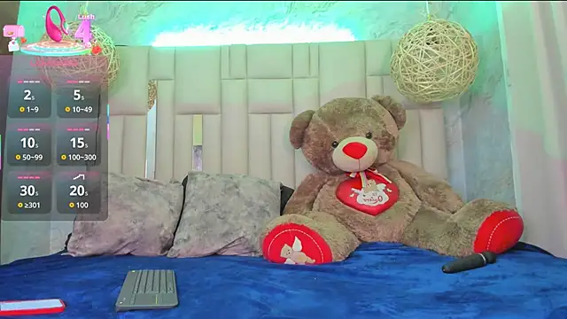 NikkyyRed online show from September 12, 2025, 3:50 am