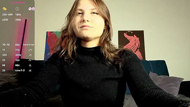 TrixiBell online show from February 21, 2026, 4:25 am