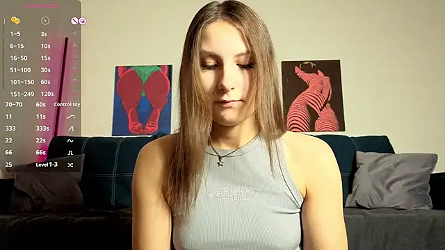 TrixiBell online show from October 11, 2025, 4:35 am