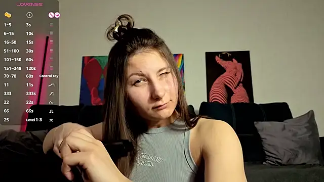 TrixiBell online show from March 10, 2026, 4:27 am