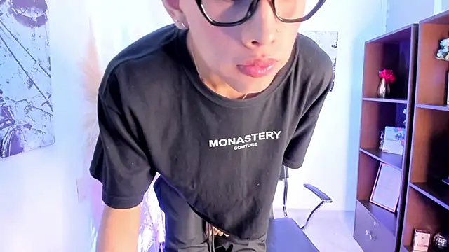 Jim twink online show from October 24, 2025, 2:10 am