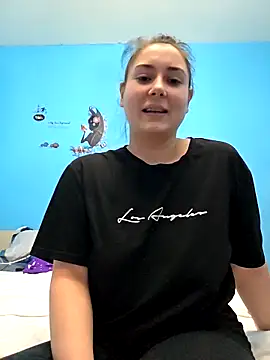 SaraViss20 online show from February 21, 2026, 8:44 pm