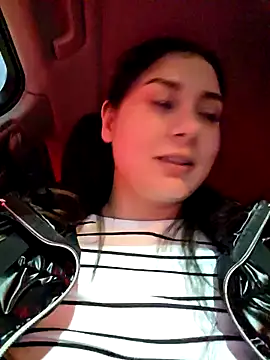 SaraViss20 online show from December 17, 2025, 6:24 pm