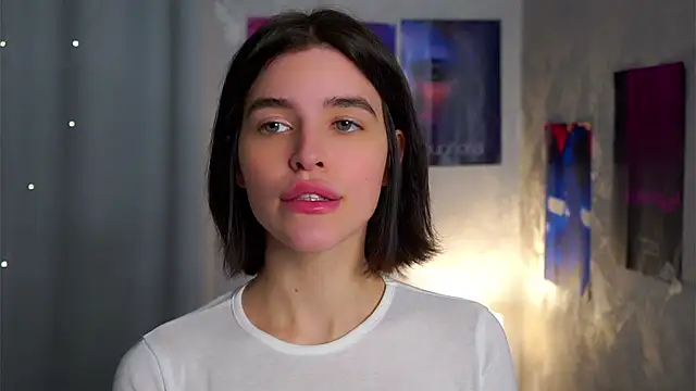 EleneButton online show from February 13, 2026, 1:16 am