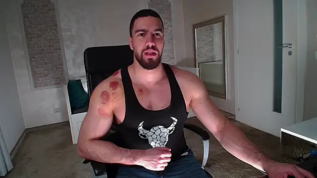 IvanHydee online show from March 8, 2026, 5:44 am