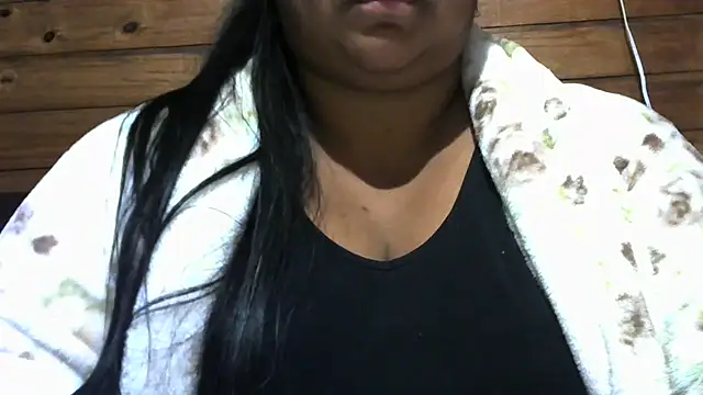 Snapshot of MARRENTINHA34 chatting on May 15, 2026, 3:32 pm MARRENTINHA34 online show from May 15, 2026, 3:32 pm
