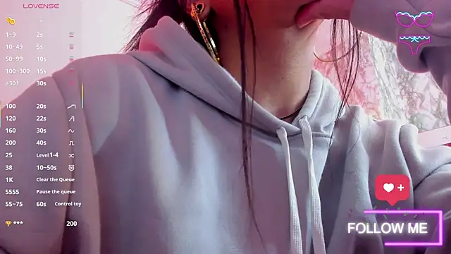 Snapshot of Sheilly_brown chatting on December 19, 2025, 7:33 am Sheilly brown online show from December 19, 2025, 7:33 am