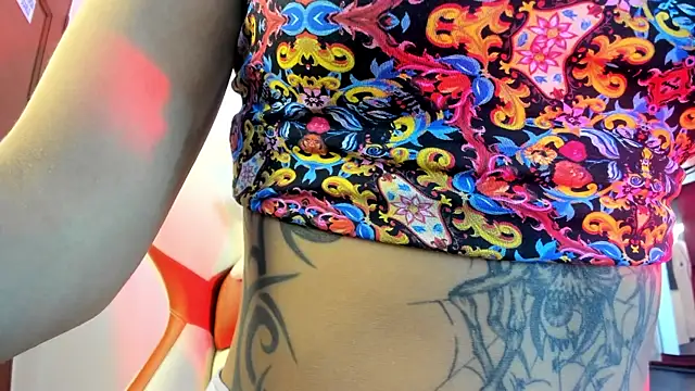 Snapshot of Sheilly_brown chatting on September 16, 2025, 6:09 pm Sheilly brown online show from September 16, 2025, 6:09 pm