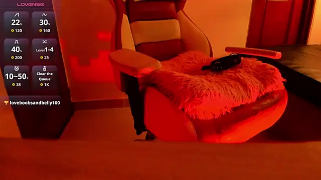 Snapshot of Sheilly_brown chatting on October 7, 2025, 2:18 pm Sheilly brown online show from October 7, 2025, 2:18 pm